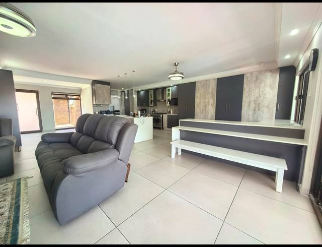 3 BEDROOM HOUSE FOR SALE IN VAALPARK